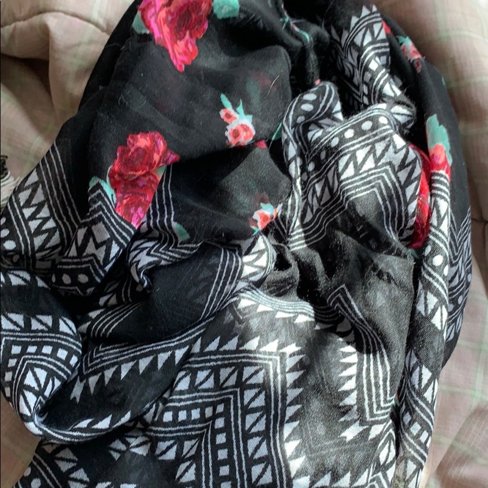 Infinity scarf